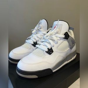 Jordan 4 Retro White Cement Size 6Y (Fits Women’s 7.5/8) Good Condition